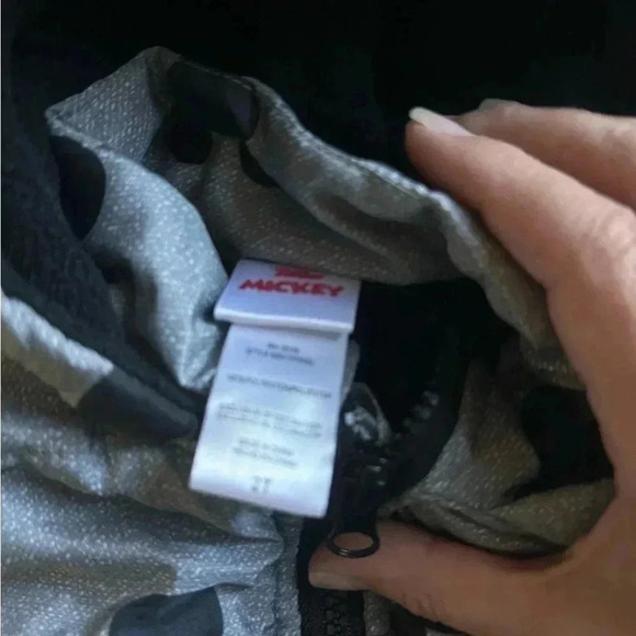 Mickey Mouse Puffer Vest - Picture 3 of 4